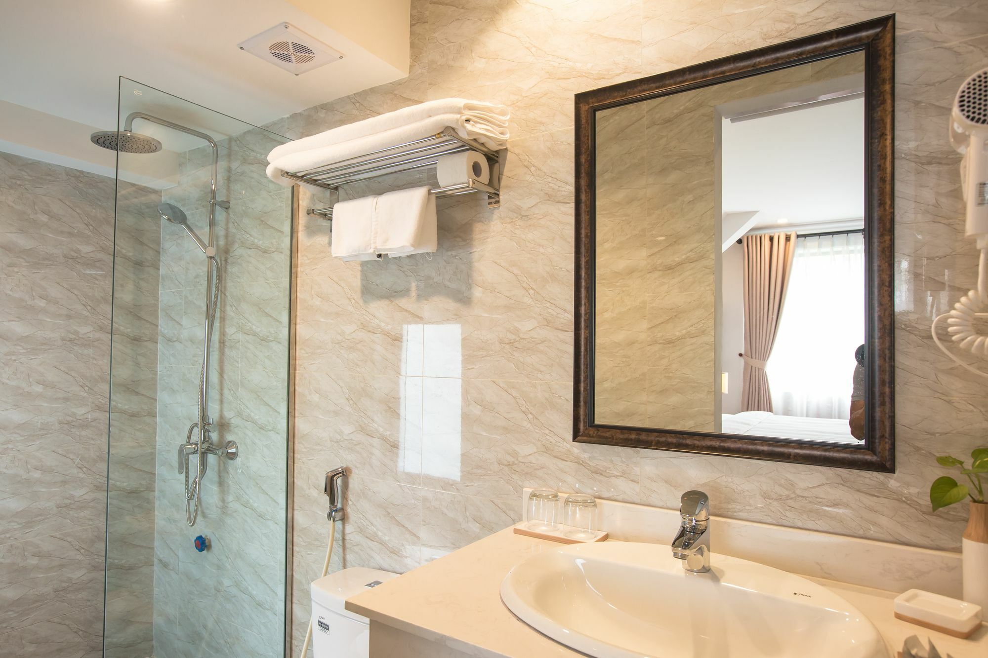 Dinh Elegant Hanoi Hotel Екстериор снимка