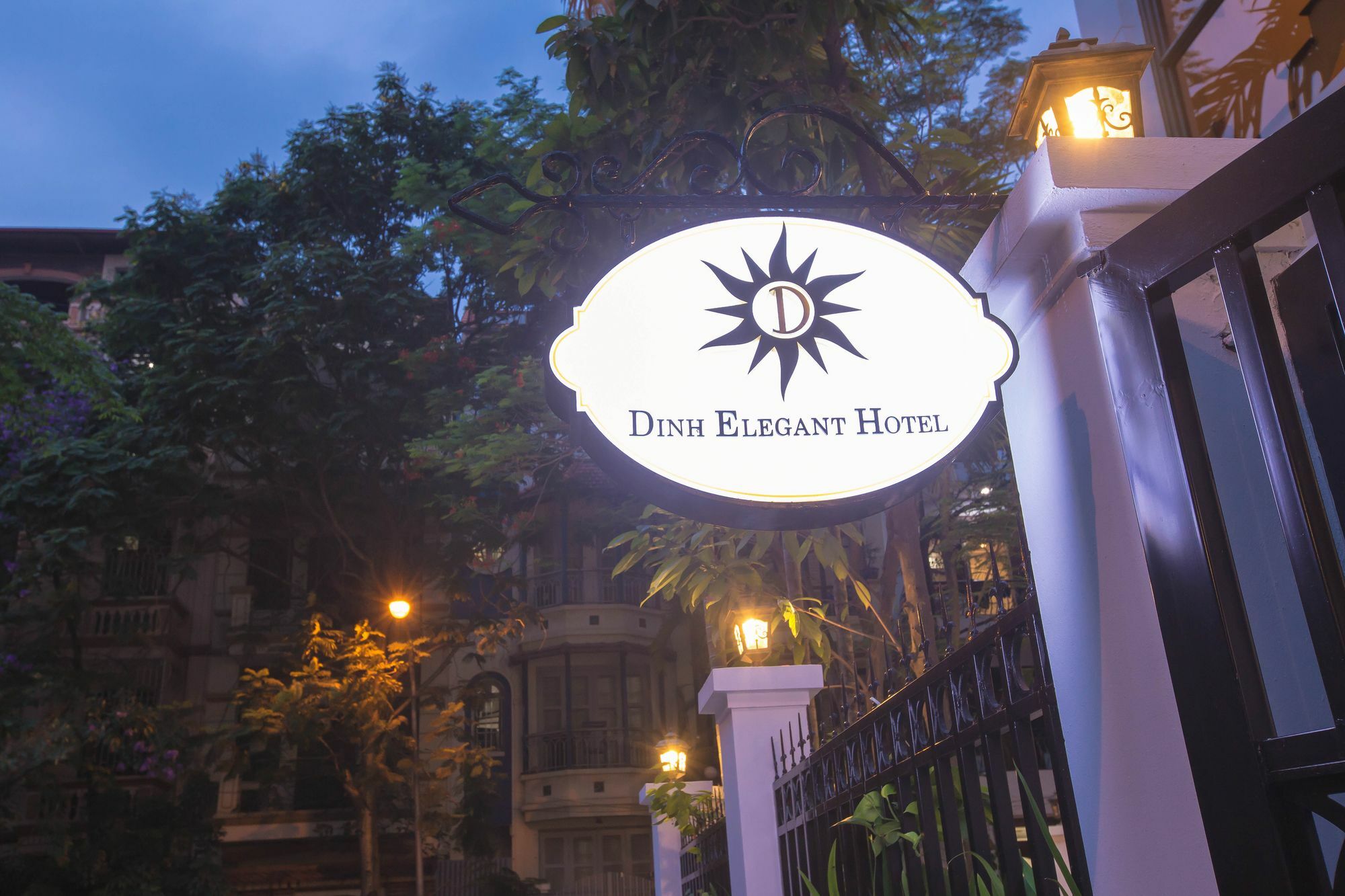 Dinh Elegant Hanoi Hotel Екстериор снимка